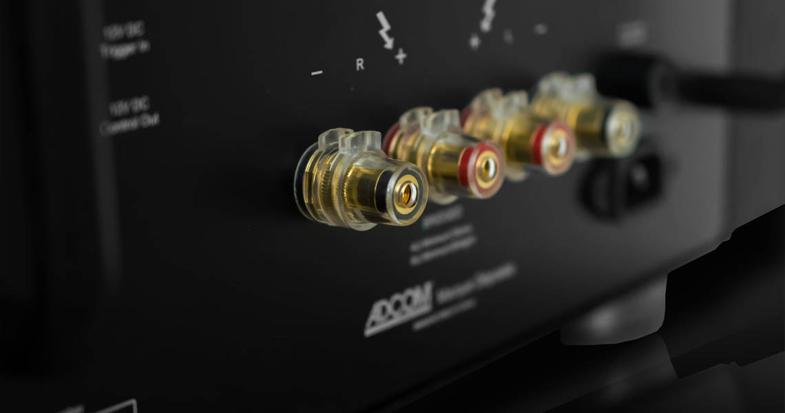 ADCOM GFA-585se Power Amplifier